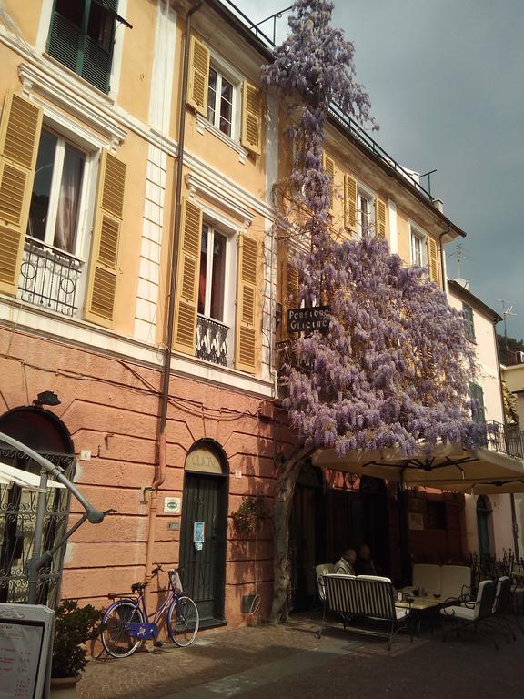 Glicine Hotel